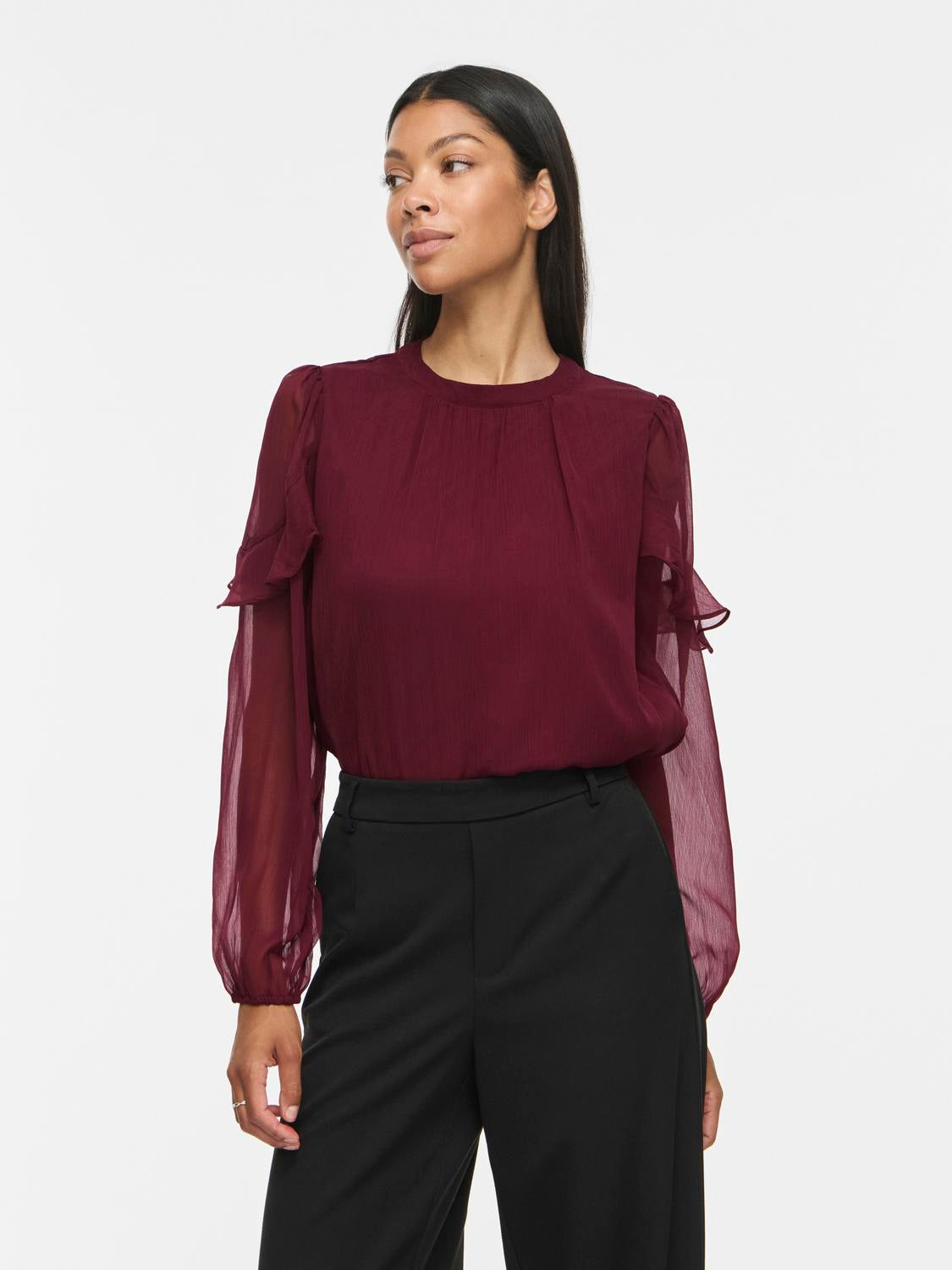 model_shot-front